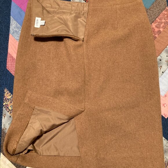 J Crew Wool Blend Pencil Skirt Camel Brown sz 2 - Picture 8 of 10